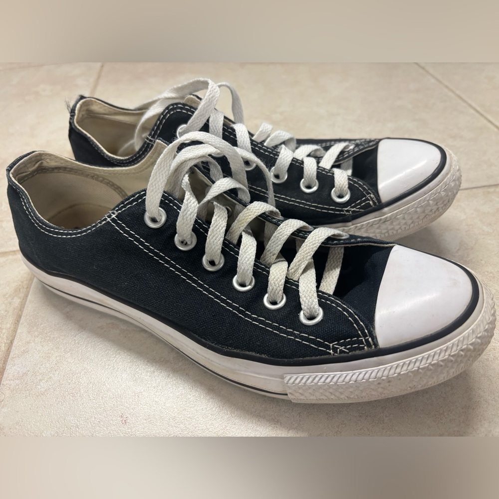 Classic Converse black and white